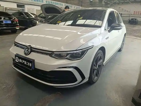Volkswagen Golf 2023