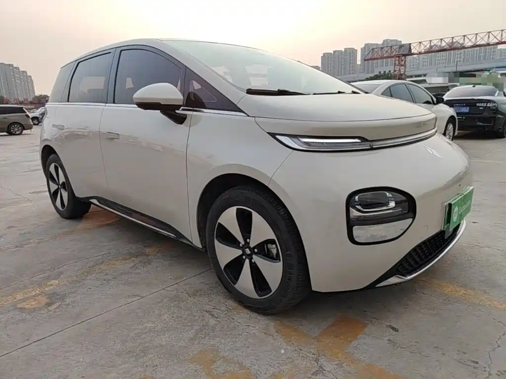 Baojun Clouds 2024