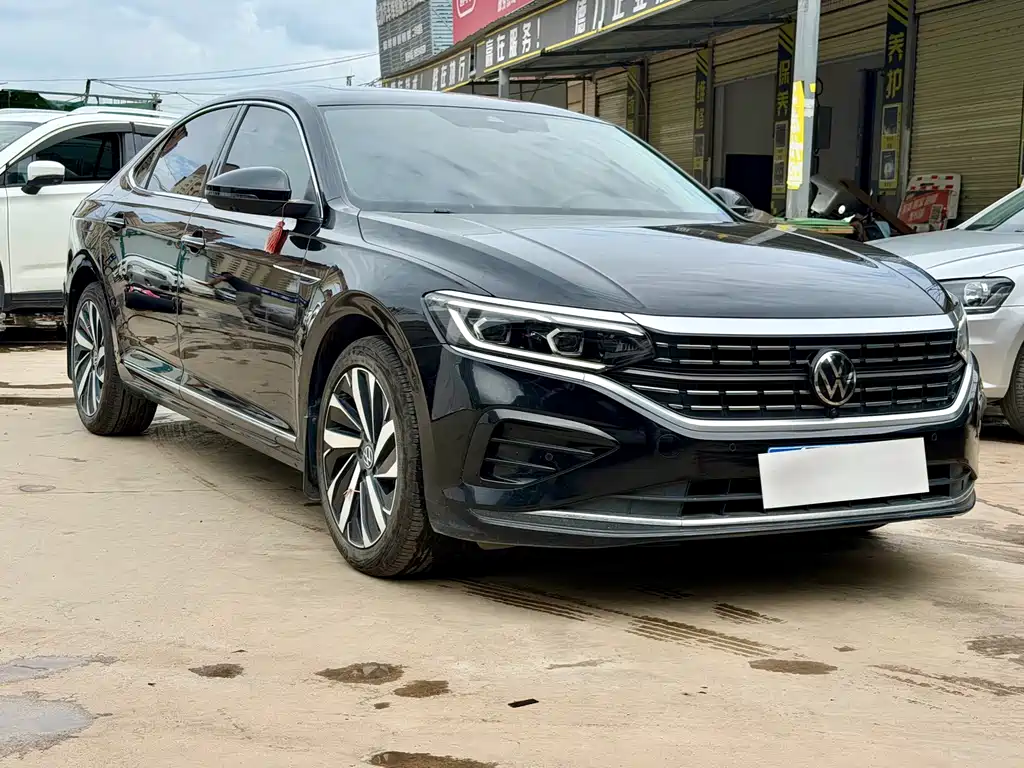 Volkswagen Passat 2025