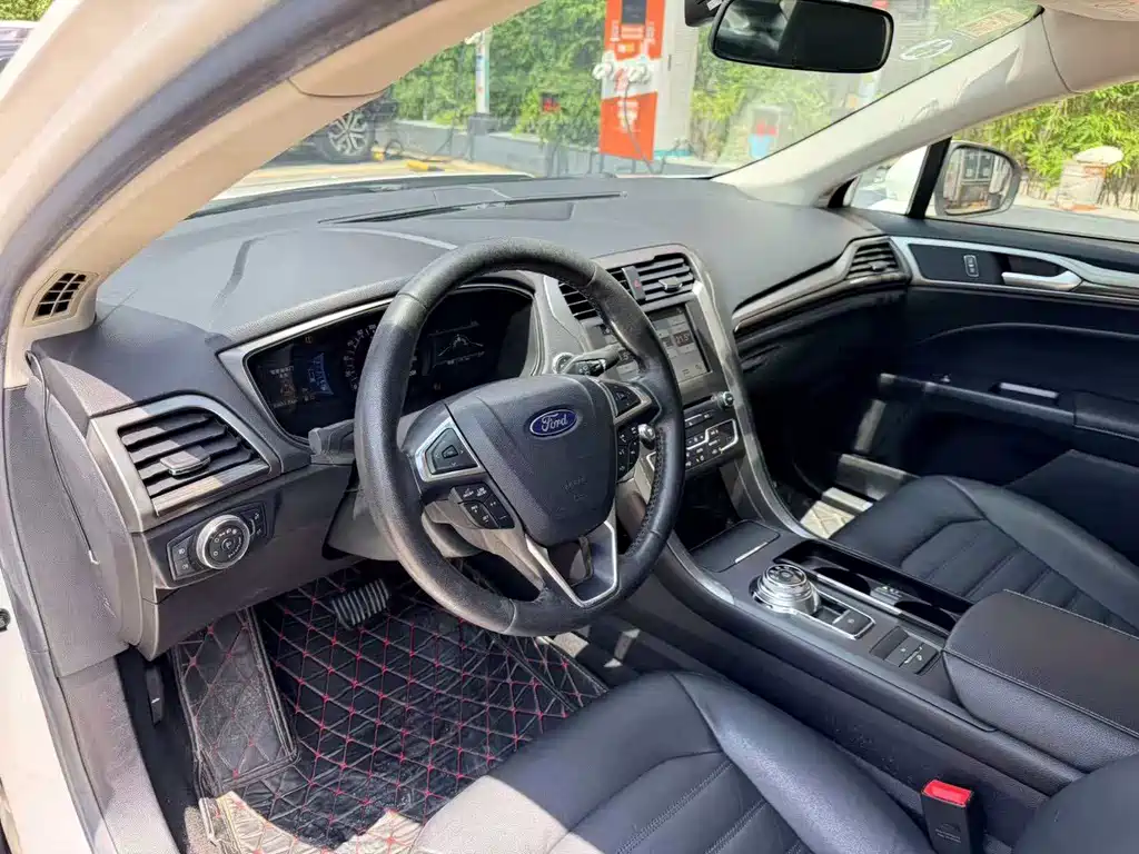 Ford Mondeo New Energy 2018 — фото 8