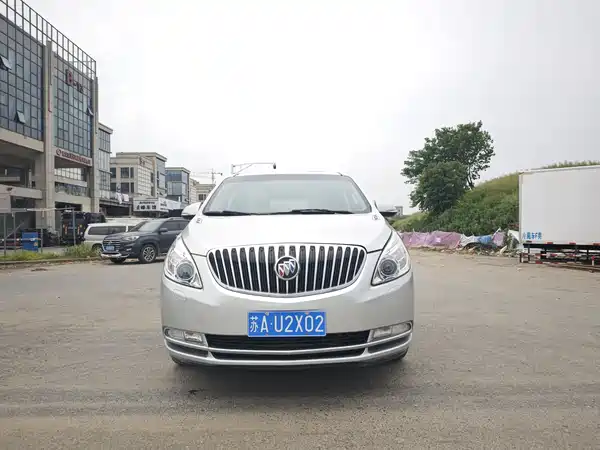 Buick GL8 2013