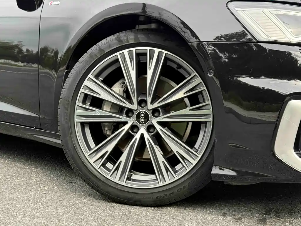 Audi A6L 2024 — фото 10