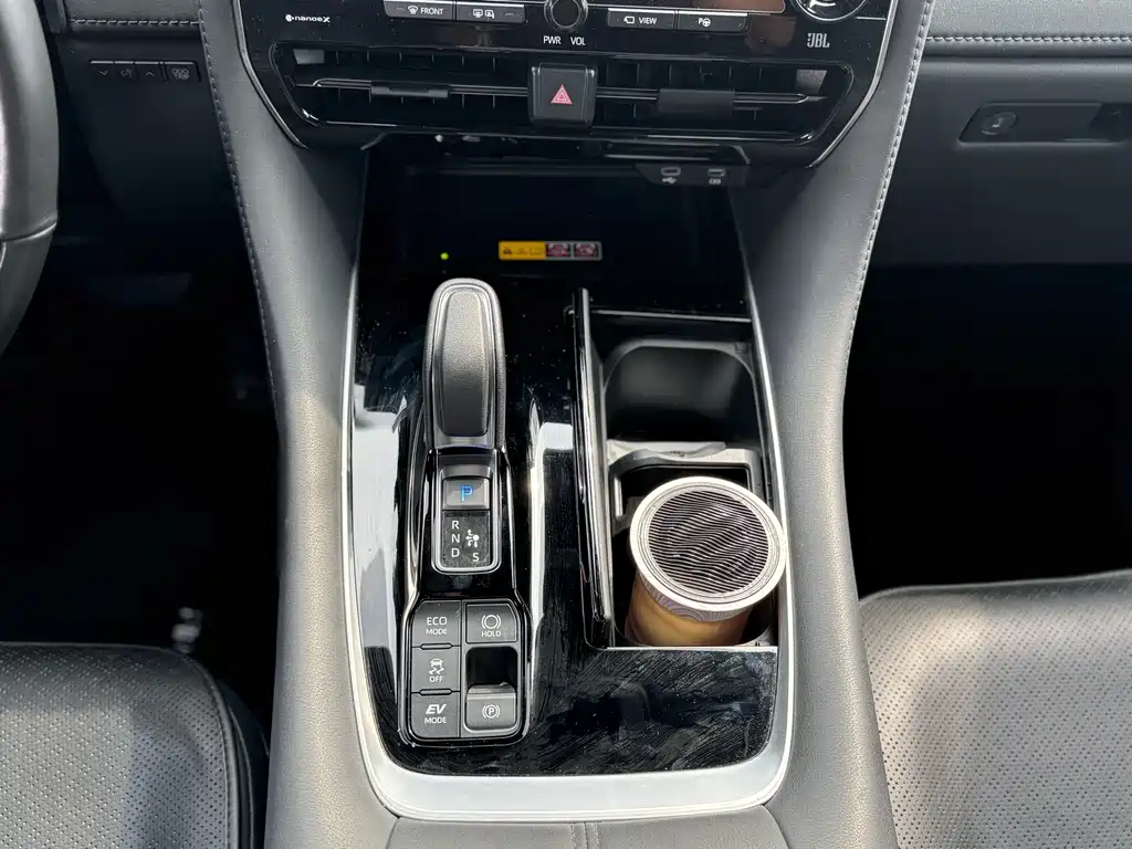 Toyota Vellfire 2024 — фото 11