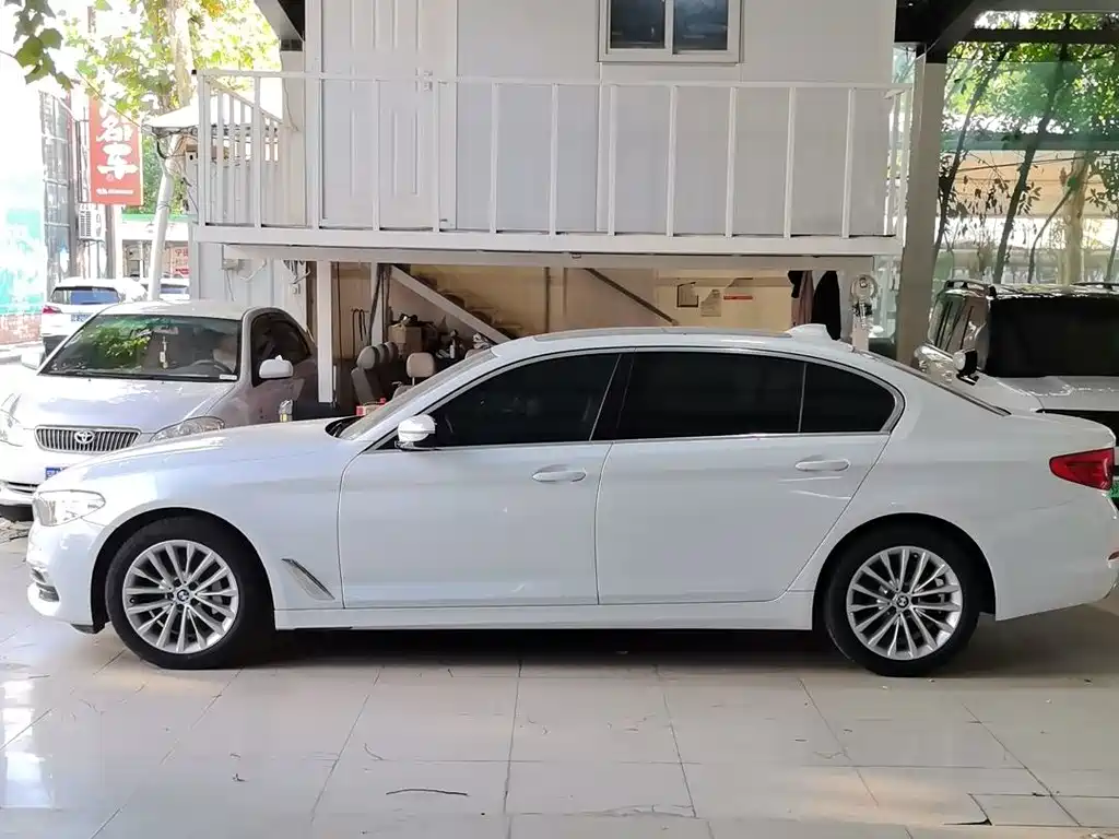 BMW 5 Series 2019