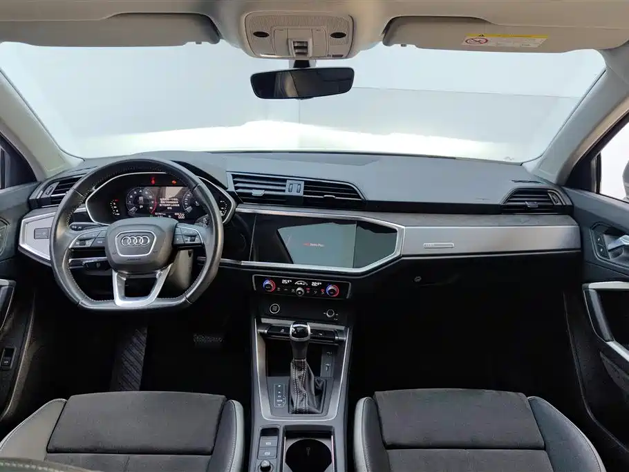 Audi Q3 2021 — фото 12