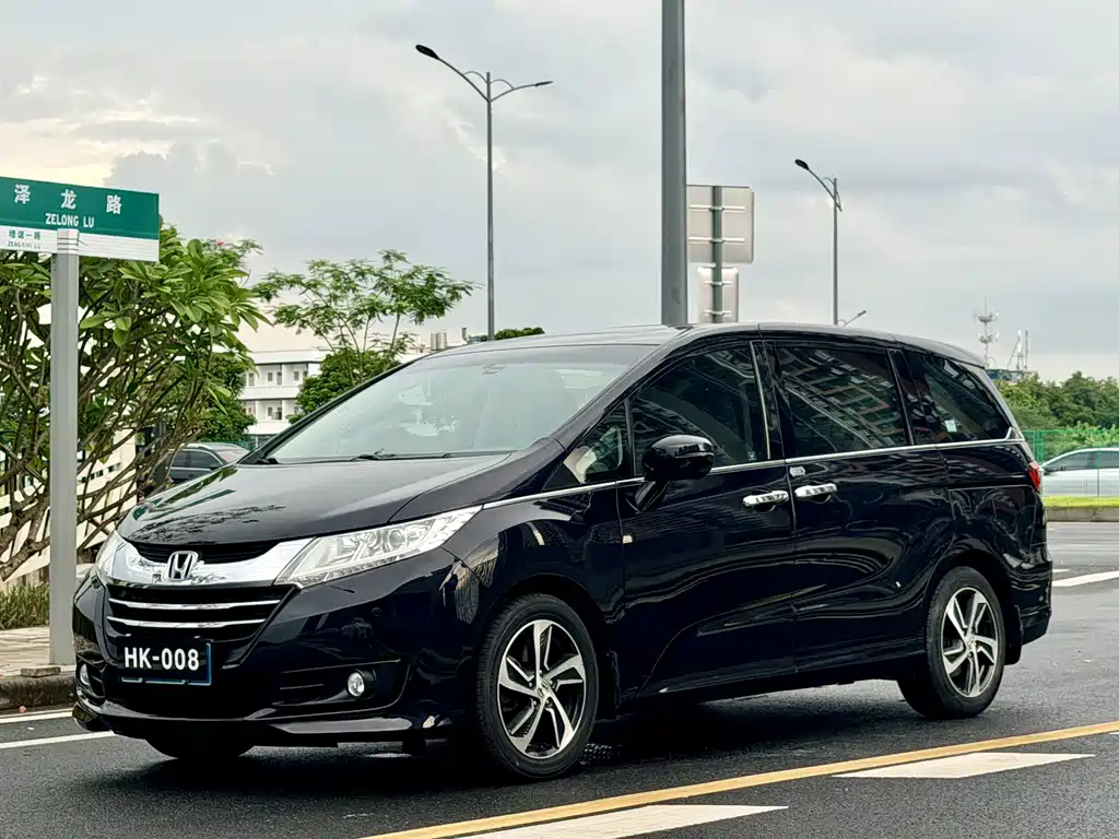 Honda Odyssey 2017 — фото 1