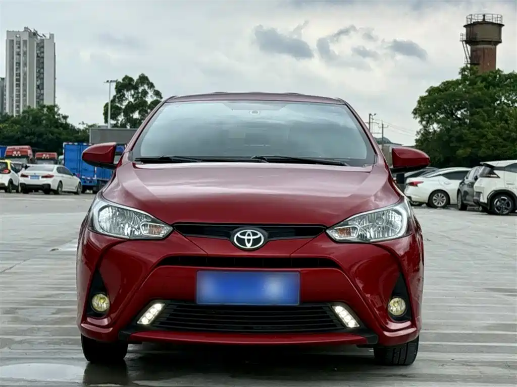 Toyota Yaris L 2019 — фото 12