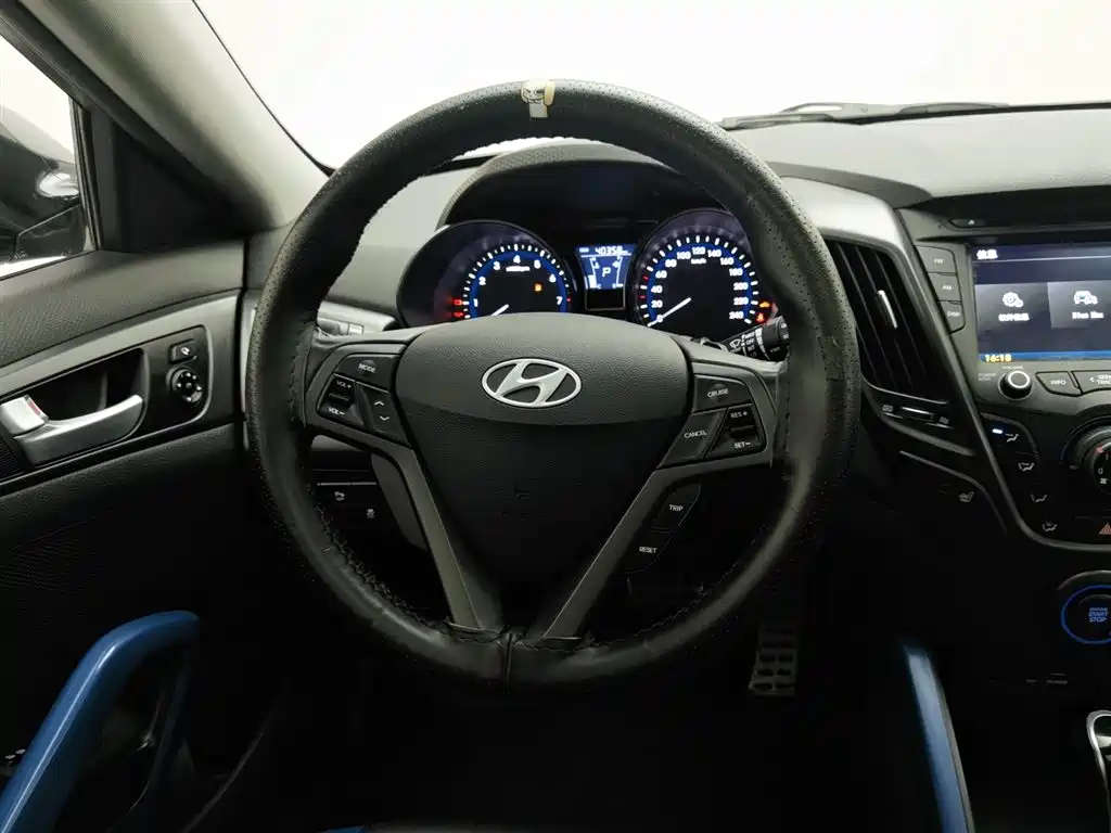 Hyundai Veloster 2014 — фото 11