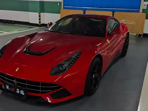 Ferrari F12berlinetta 2014