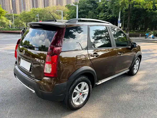 Dongfeng Jingyi X3 2015