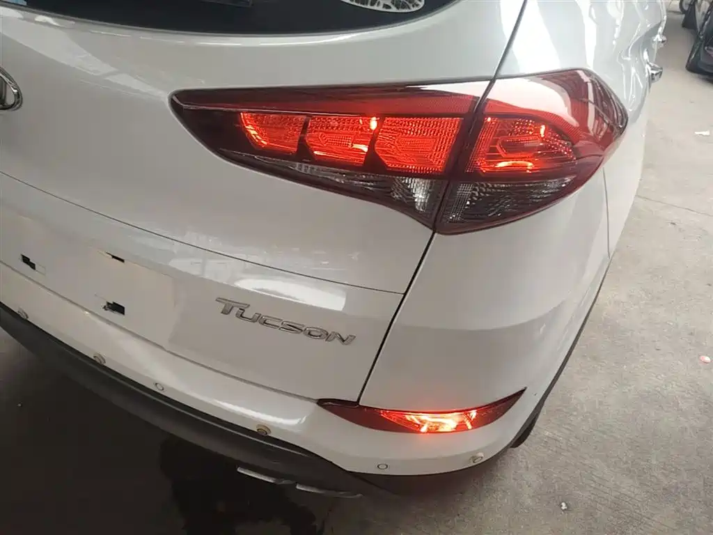 Hyundai Tucson 2016 — фото 8