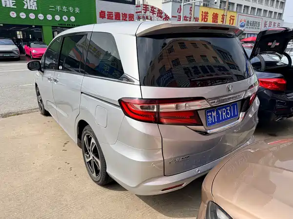Honda Odyssey 2015