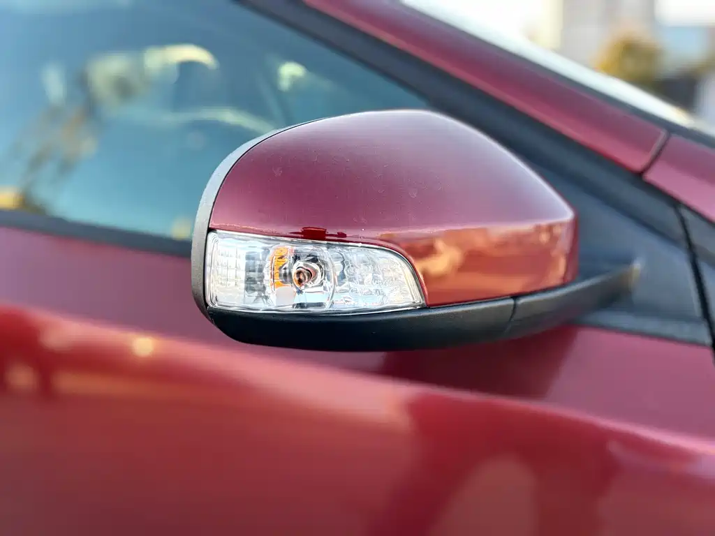 Volvo V40 2015 — фото 13