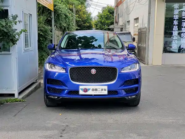 Jaguar F-PACE 2018