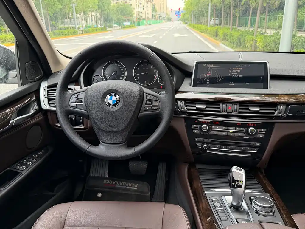BMW X5 2015 — фото 7