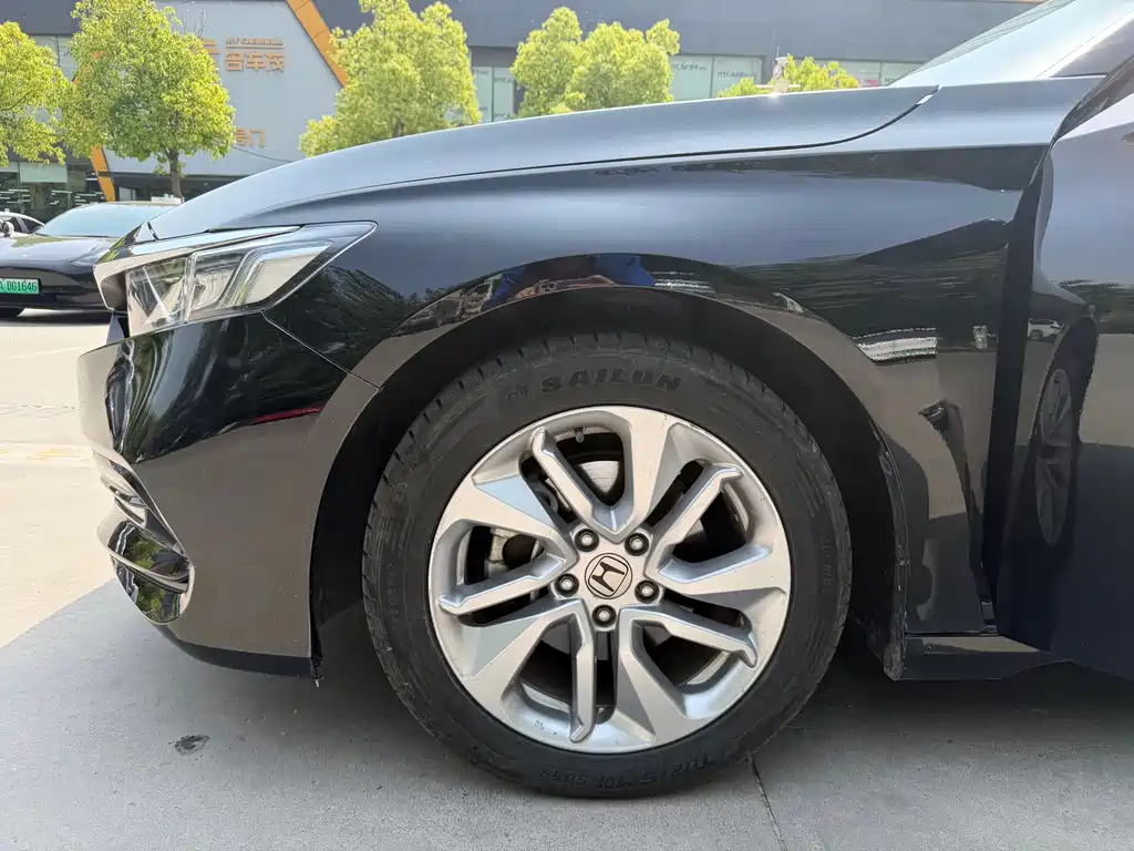 Honda Accord 2019 — фото 12