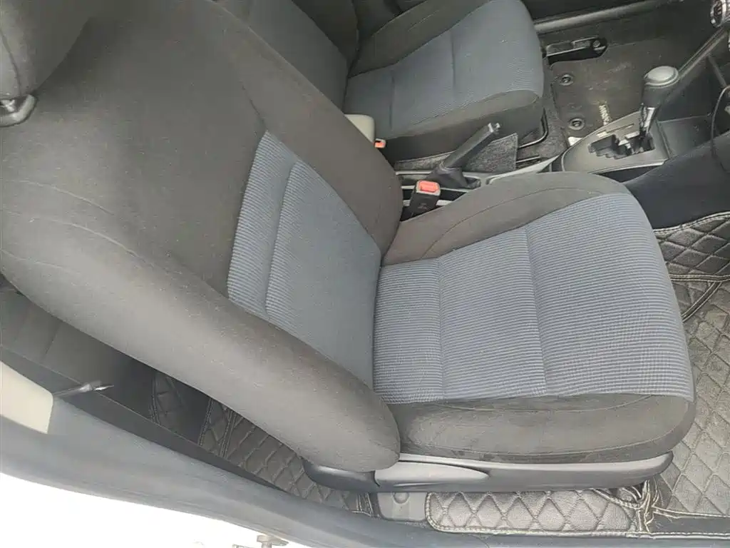 Toyota Yaris L 2019 — фото 25