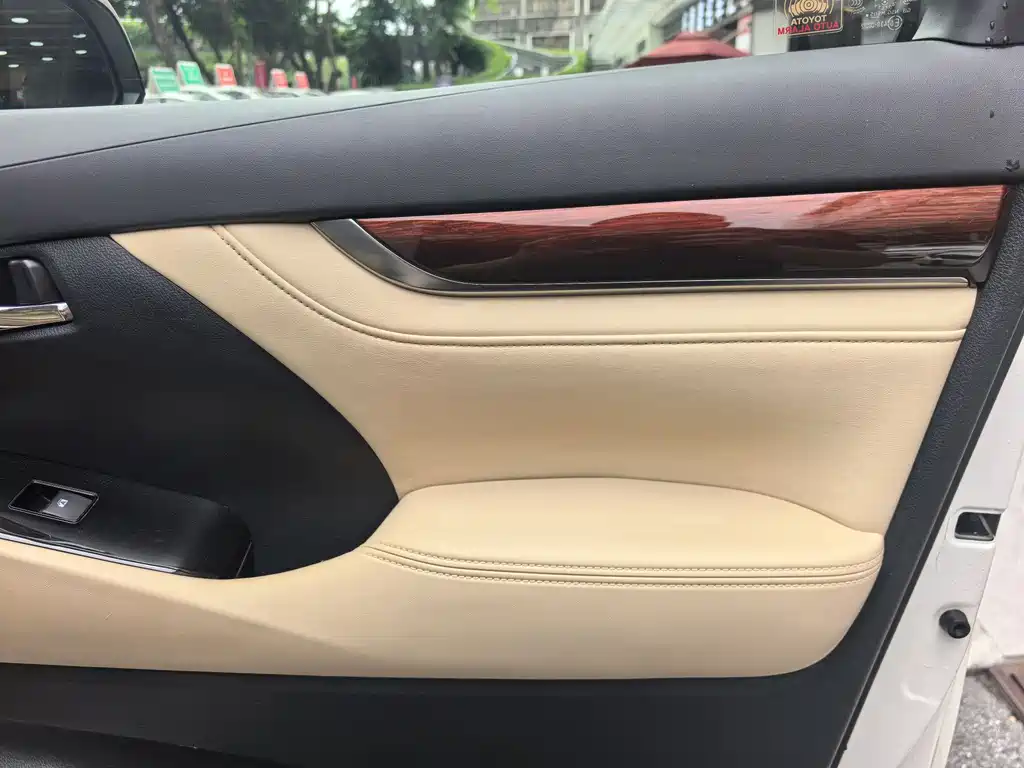 Toyota Alphard 2017 — фото 25
