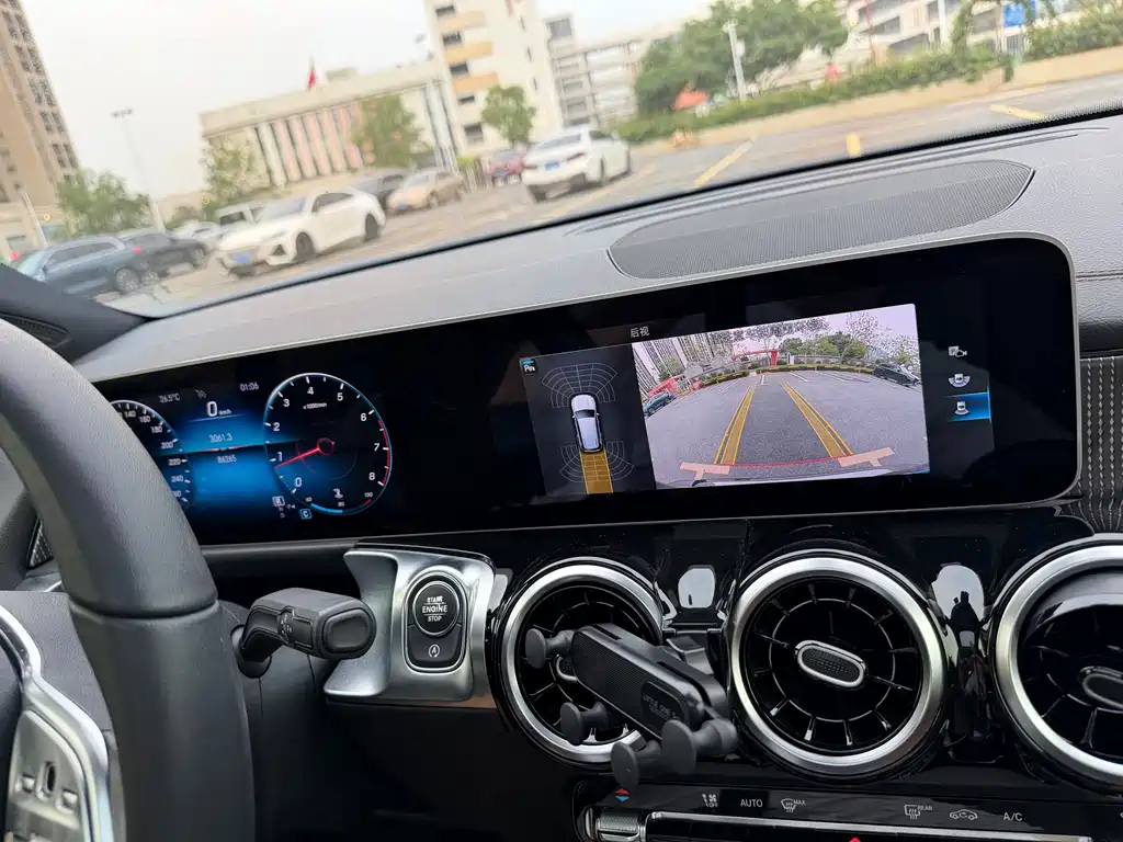 Mercedes-Benz GLB 2020 — фото 19