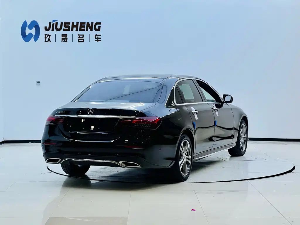 Mercedes-Benz E-Class 2022