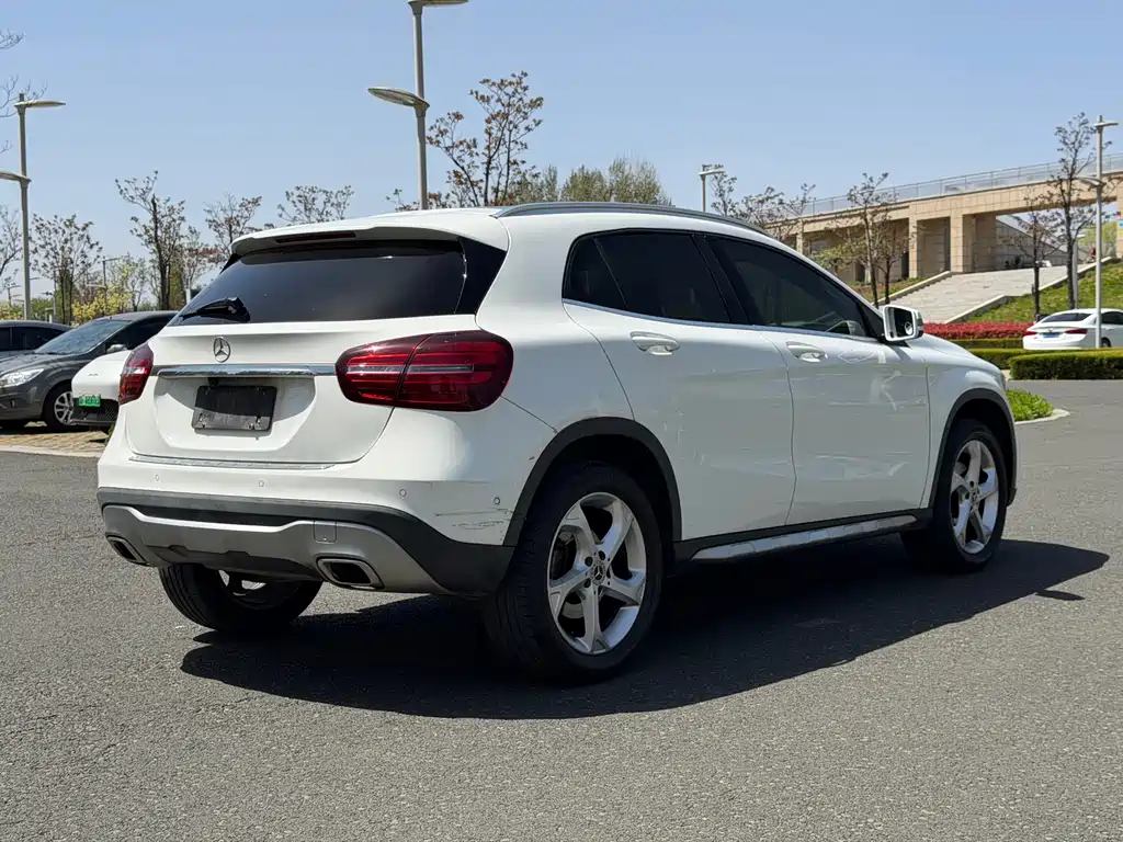 Mercedes-Benz GLA 2018 — фото 4