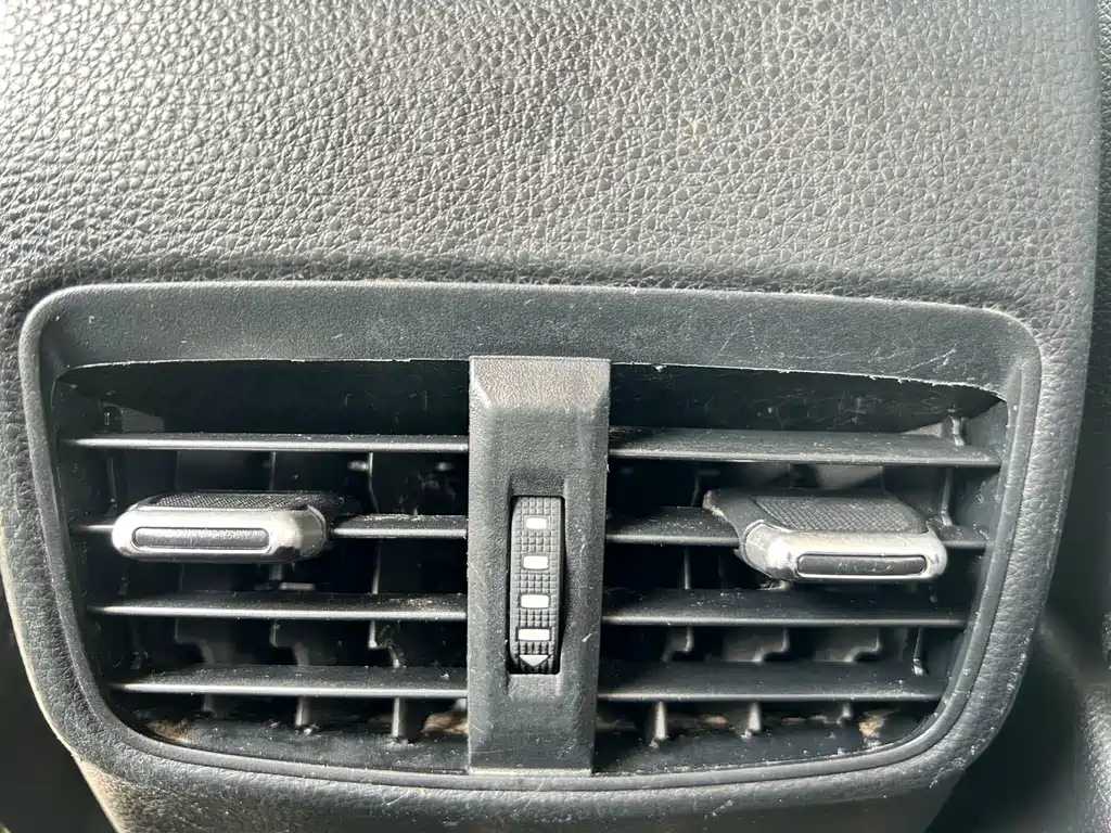 Toyota Corolla 2022 — фото 15