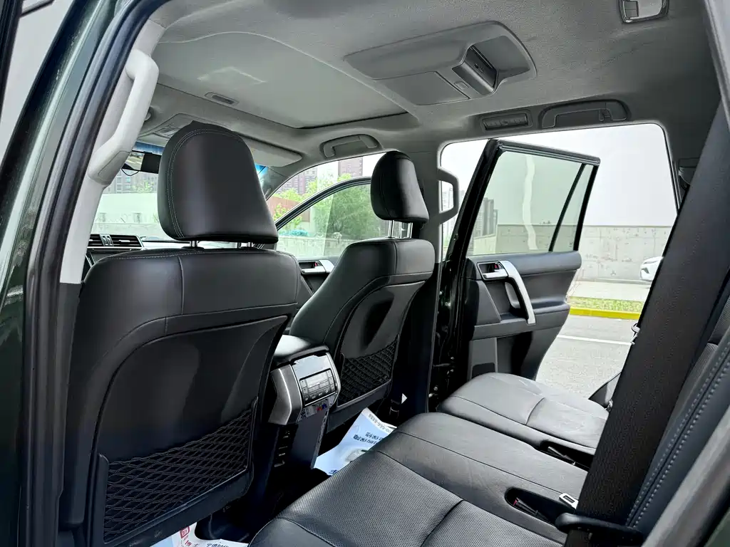 Toyota Prado 2019 — фото 11