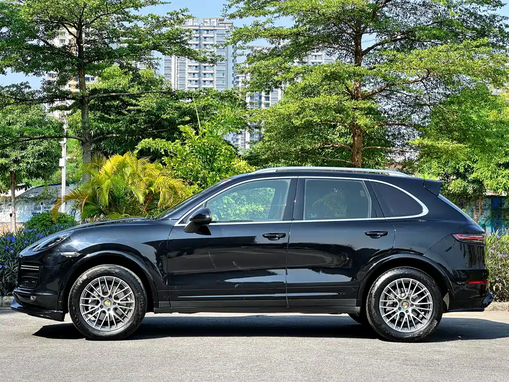 Porsche Cayenne 2012 — фото 4