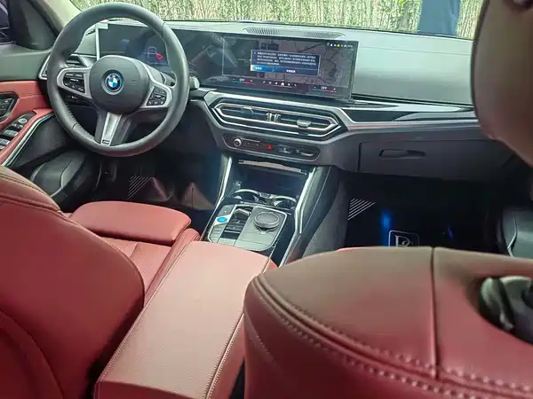 BMW i3 2024
