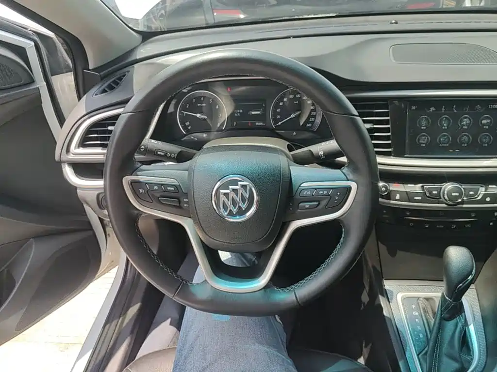 Buick Excelle 2019 — фото 11