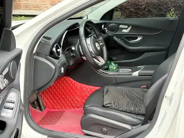 Mercedes-Benz C-Class 2021