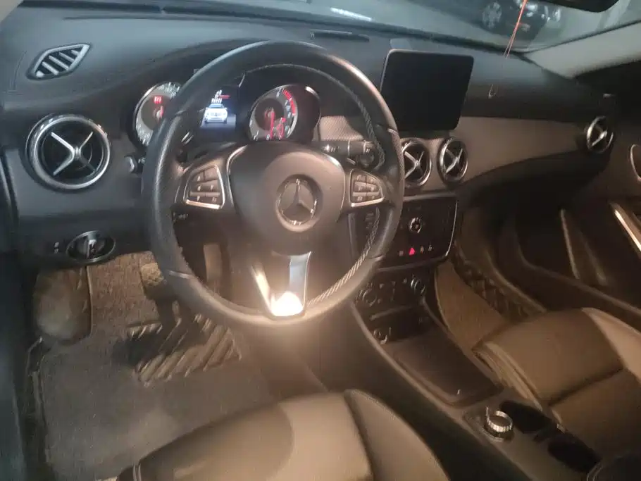 Mercedes-Benz GLA 2017 — фото 12