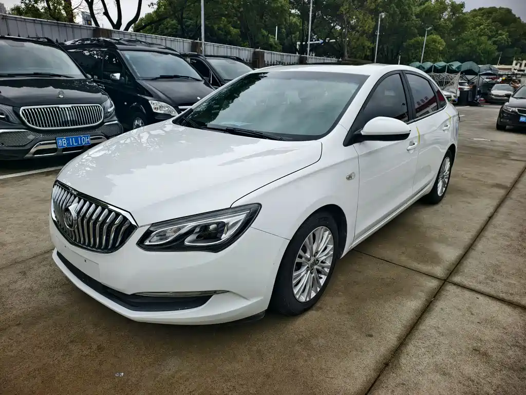 Buick Excelle 2016 — фото 1
