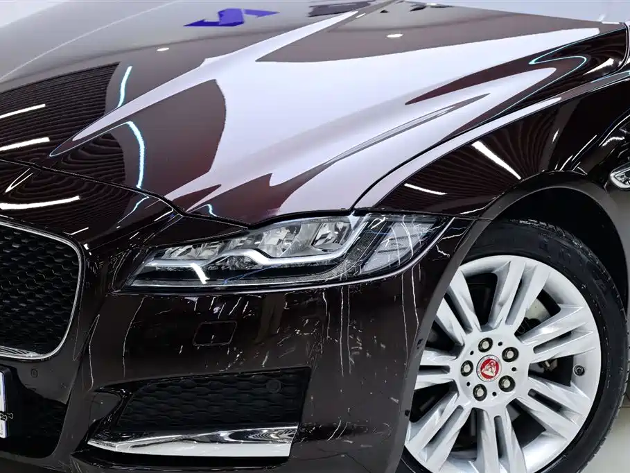 Jaguar XFL 2018 — фото 10