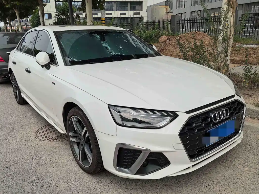 Audi A4L 2021