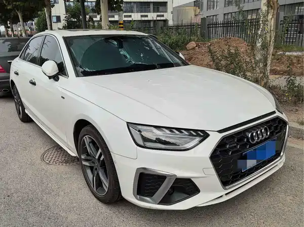 Audi A4L 2021