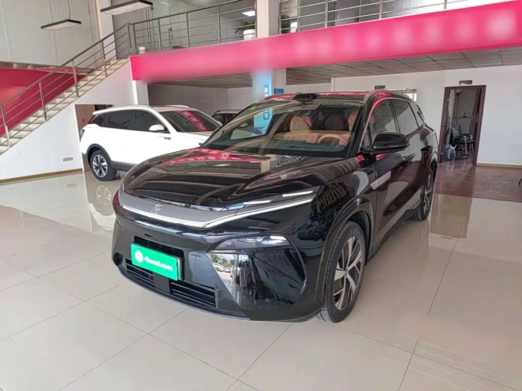 BYD Tang L 2026