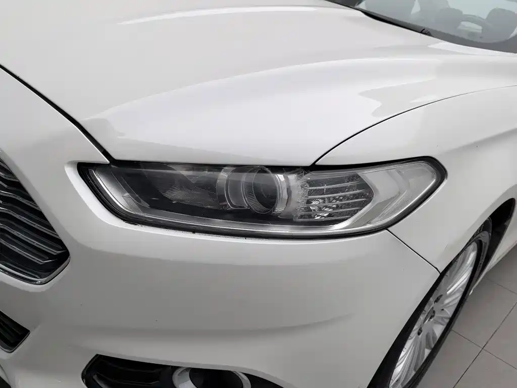 Ford Mondeo 2014 — фото 7