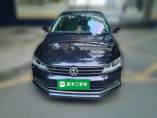 Volkswagen Sagitar 2018