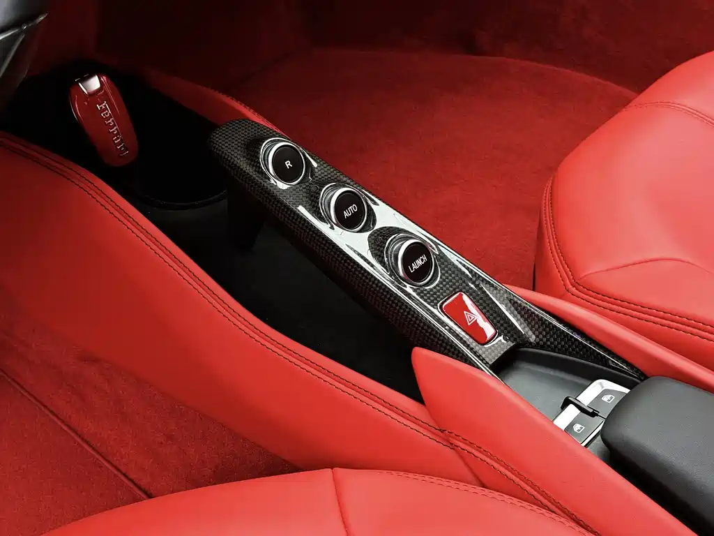 Ferrari F8 2022 — фото 14