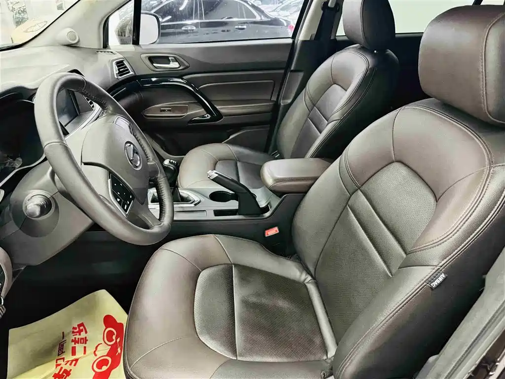 GAC Motor Trumpchi GS4 2016 — фото 12