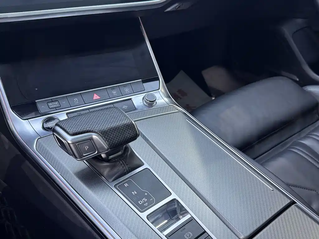 Audi A7 2021 — фото 15