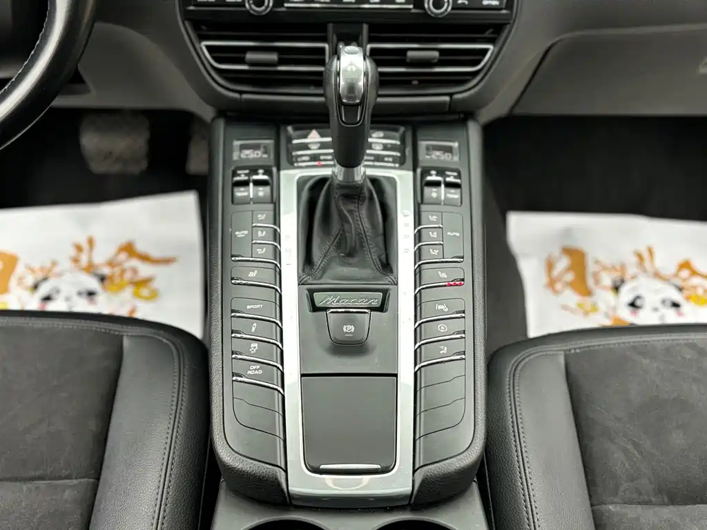 Porsche Macan 2021 — фото 9