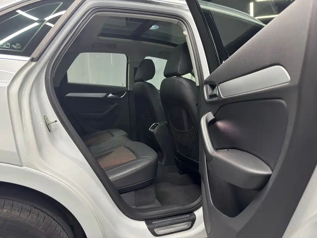 Audi Q3 2018 — фото 13