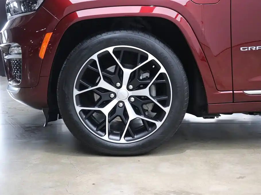 Jeep Grand Cherokee 4xe 2023 — фото 30