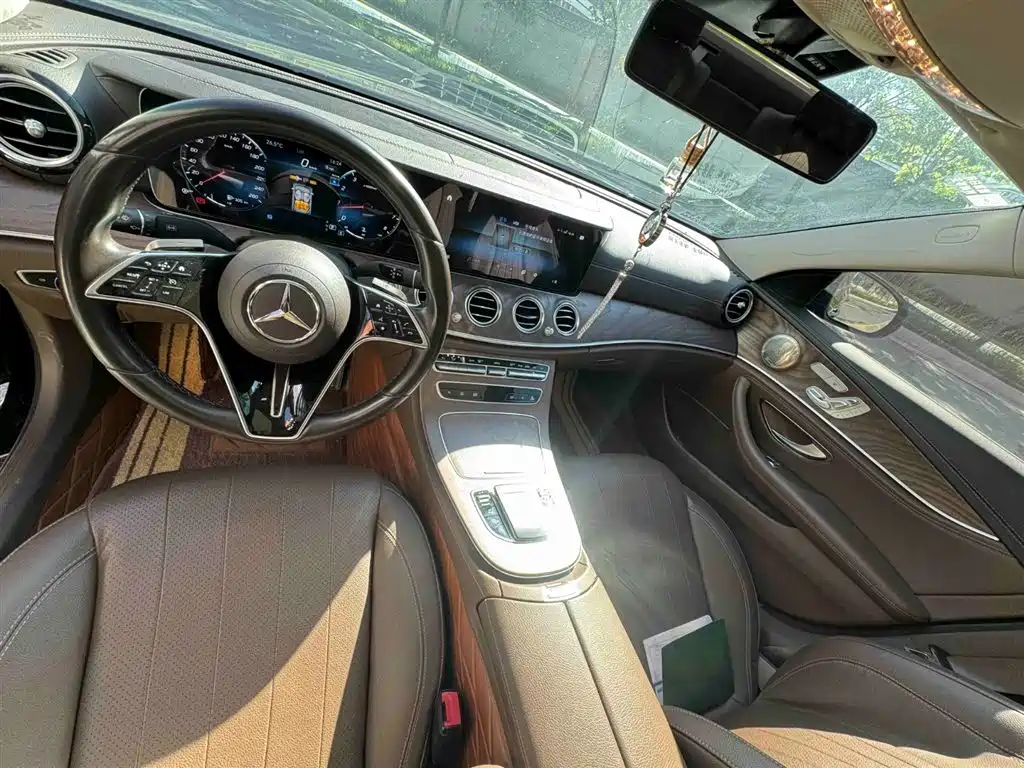 Mercedes-Benz E-Class 2023 — фото 3
