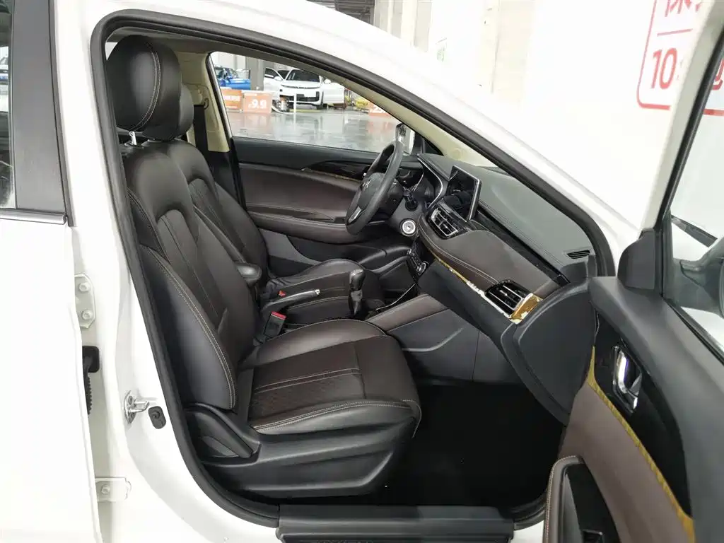Changan Eado DT 2018 — фото 23