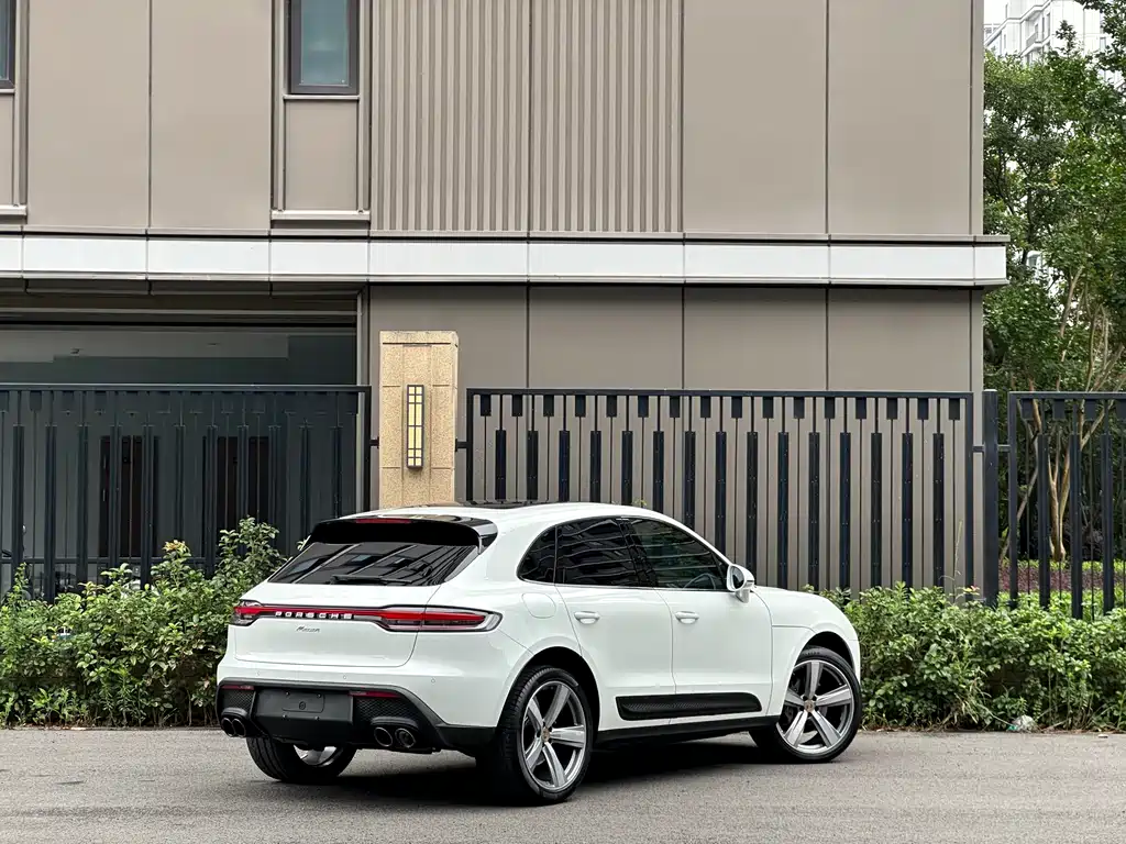 Porsche Macan 2023