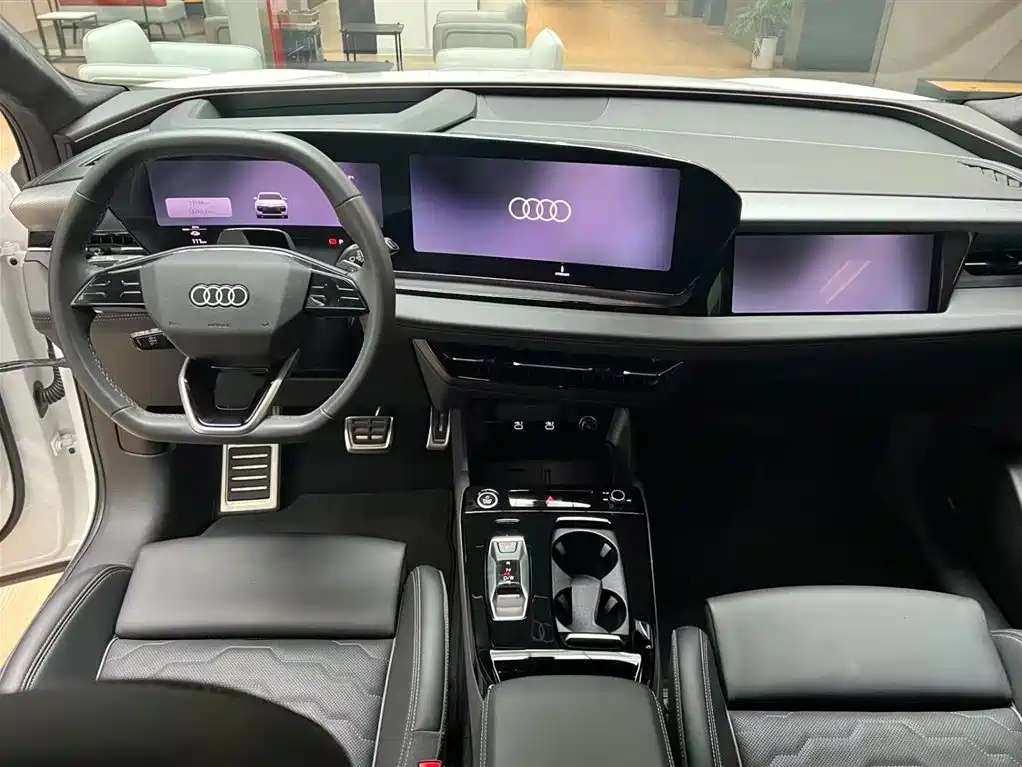 Audi Q6L E-Tron 2025 — фото 3