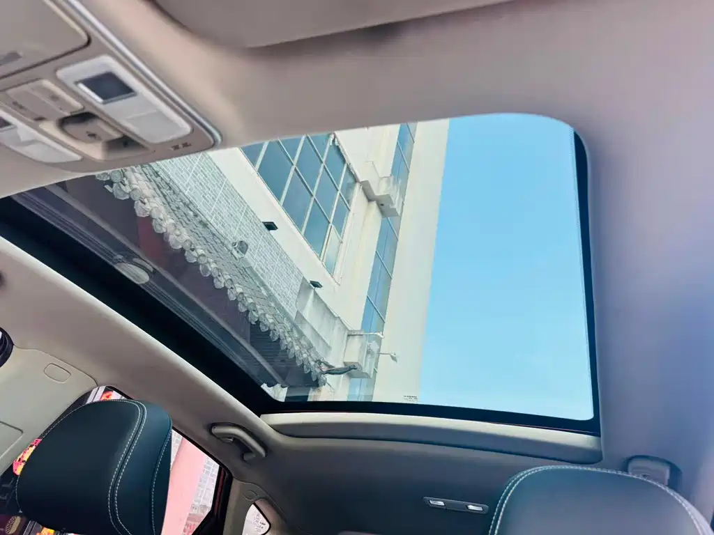 Geely Emgrand GS 2018 — фото 15